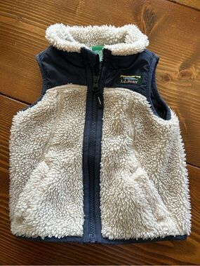 L. L. Bean toddler fleece Sherpa vest, size 12-18 months